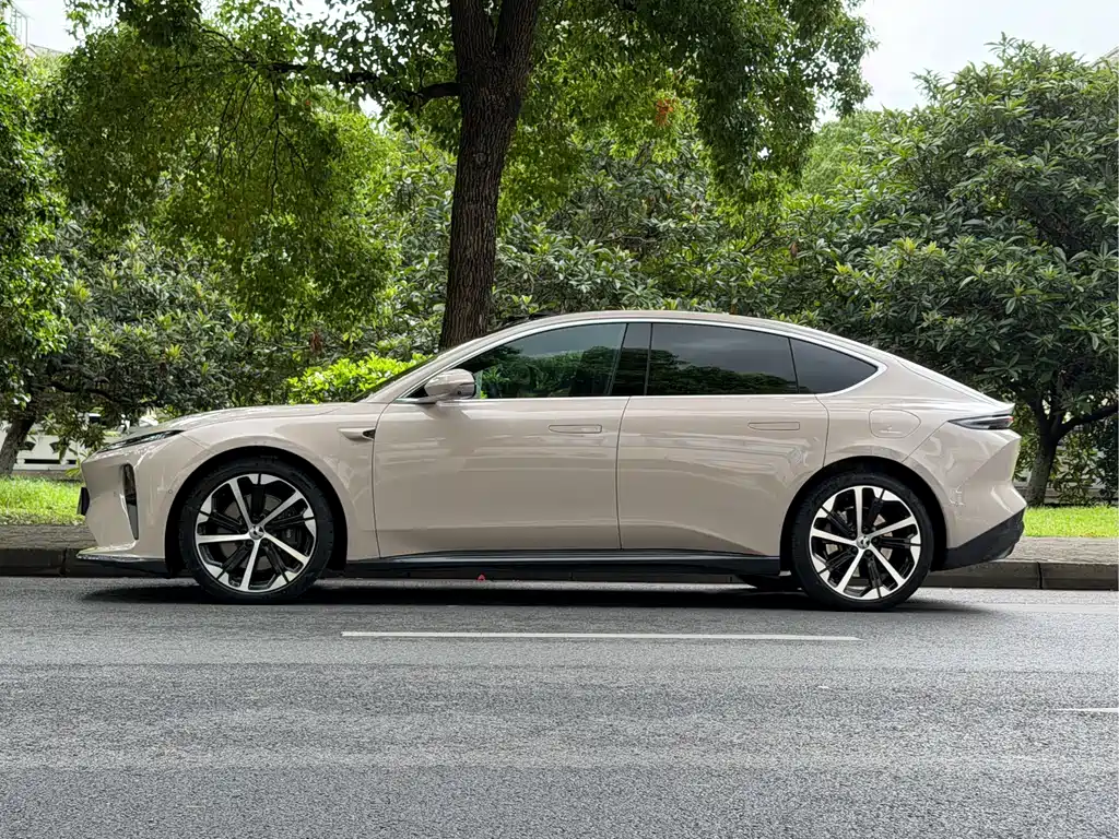 NIO ET5 2023