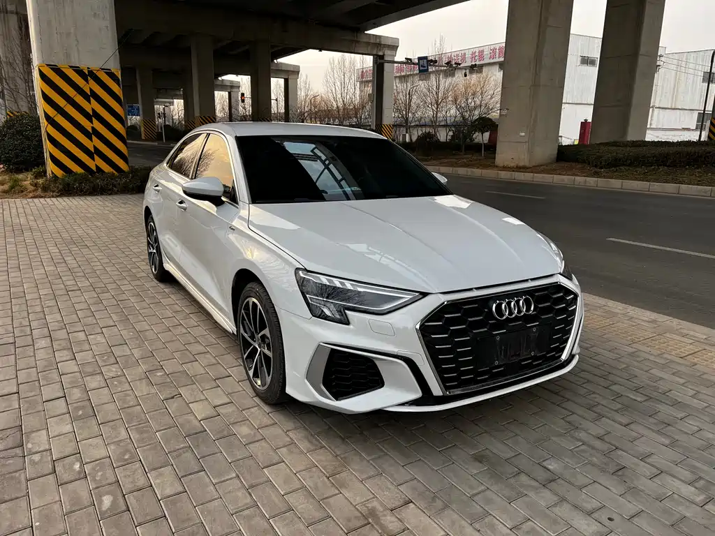 Audi A3 2022 — фото 4