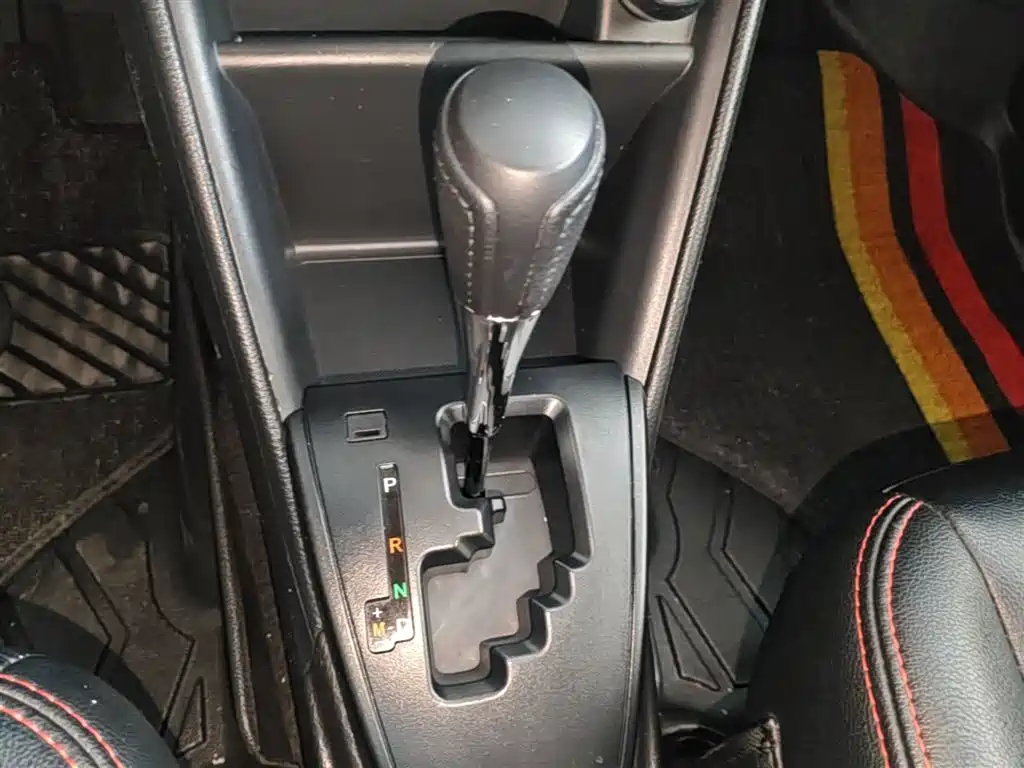 Toyota Yaris L 2020 — фото 14