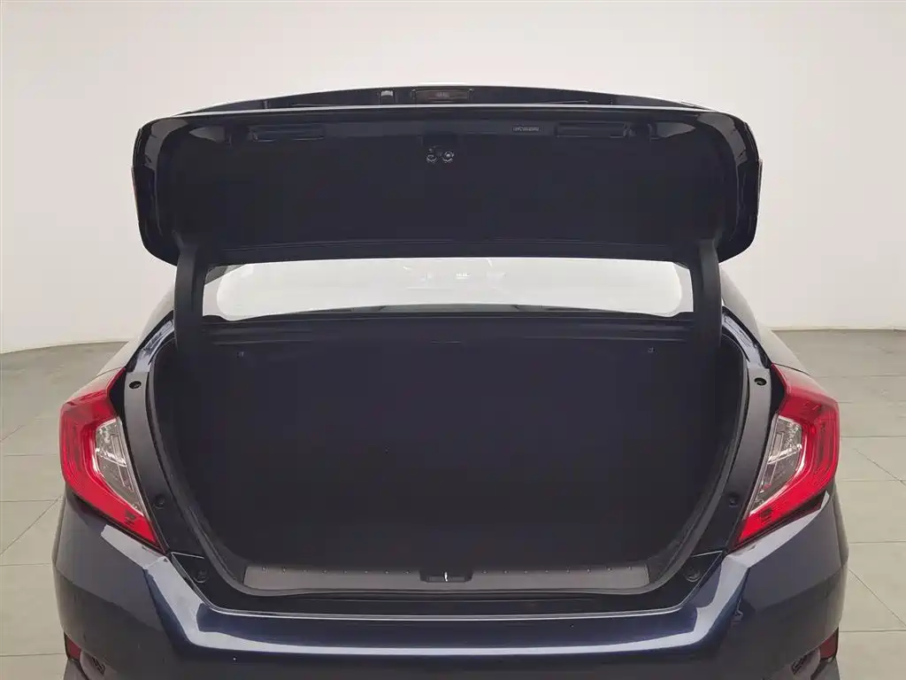 Honda Civic 2020 — фото 16