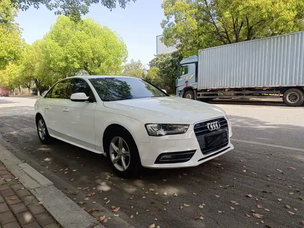Audi A4L 2014
