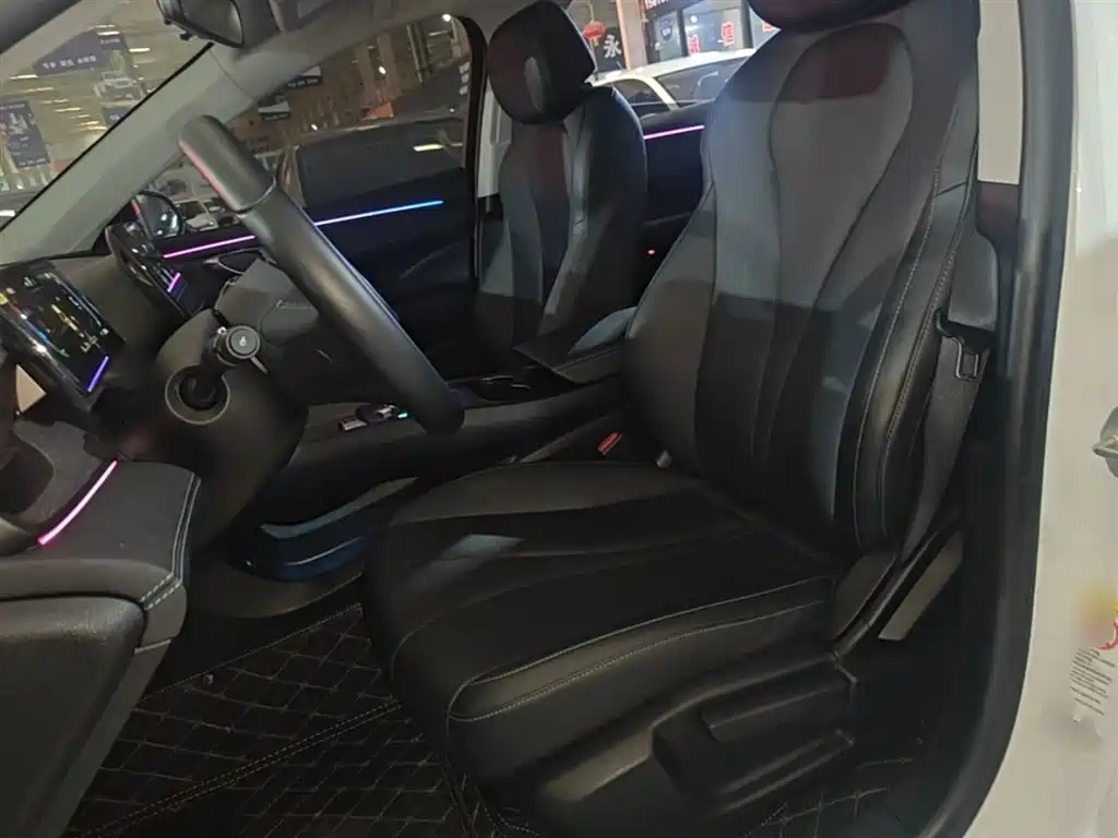 BYD Seal 05 DM-i 2025 — фото 15