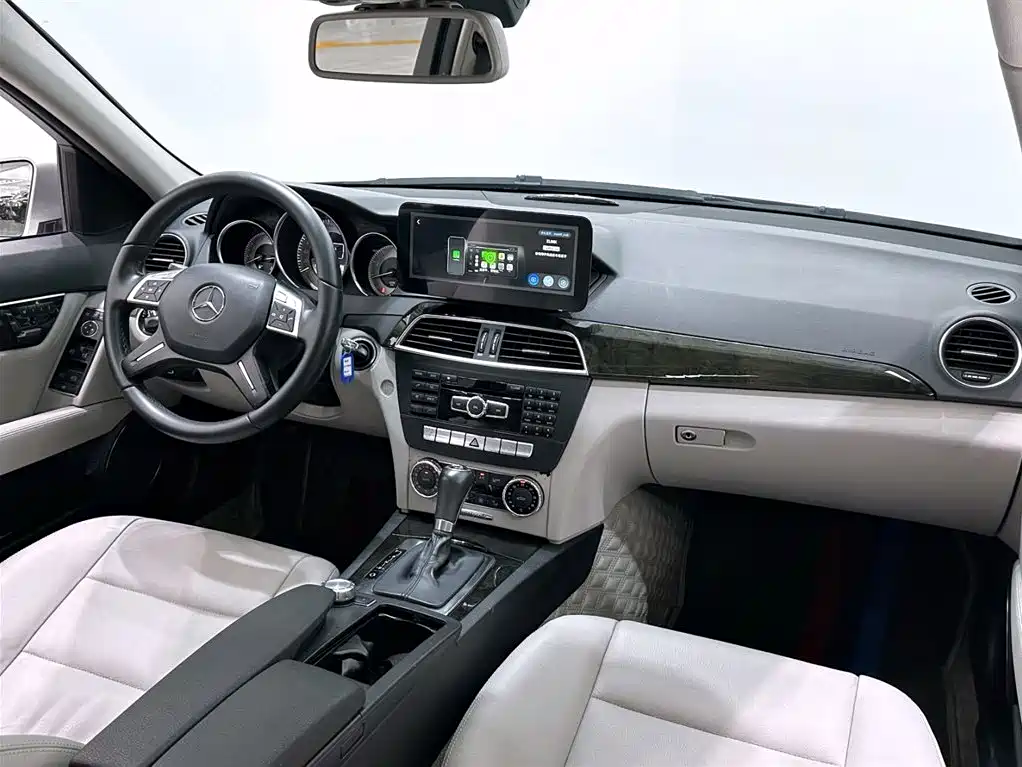 Mercedes-Benz C-Class 2013 — фото 10