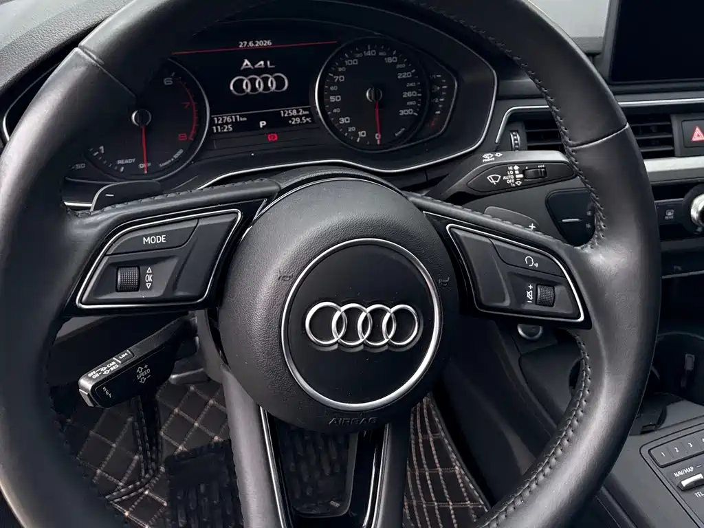 Audi A4L 2018