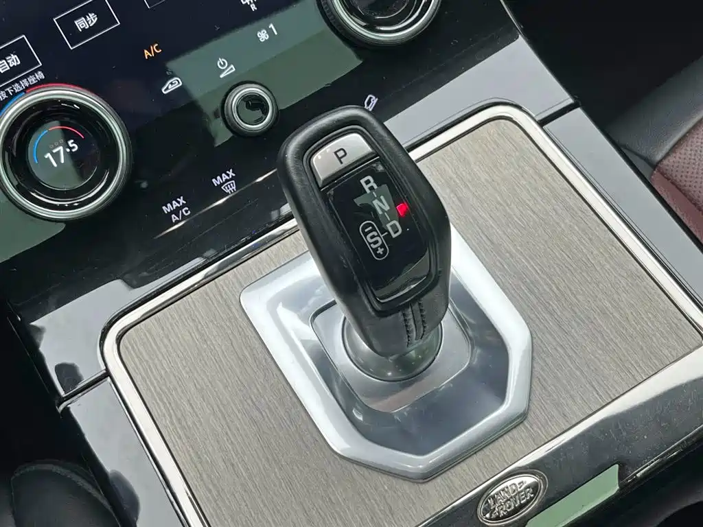 Land Rover Evoque 2022 — фото 23