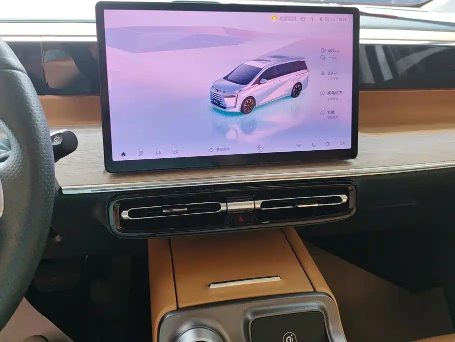 GAC Trumpchi E8 PHEV 2024 — фото 13