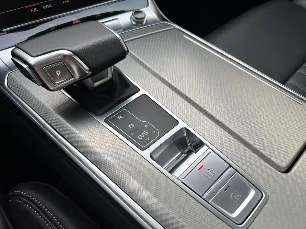 Audi A6L 2024 — фото 12