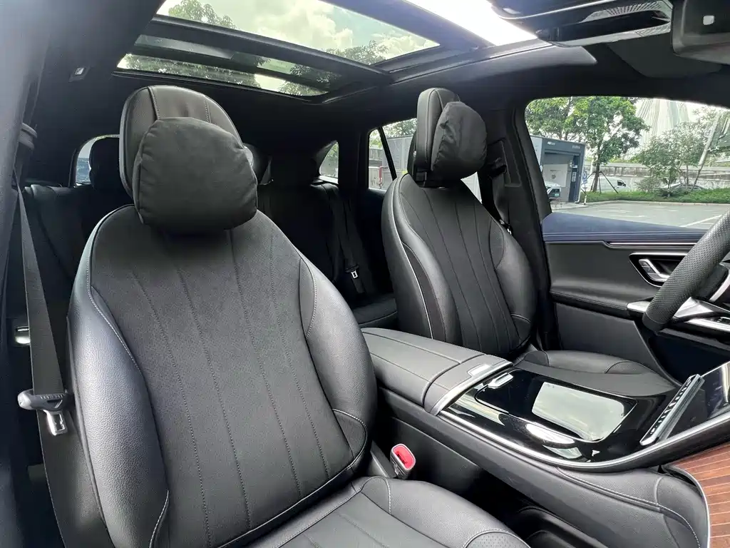 Mercedes-Benz EQE SUV 2023 — фото 18