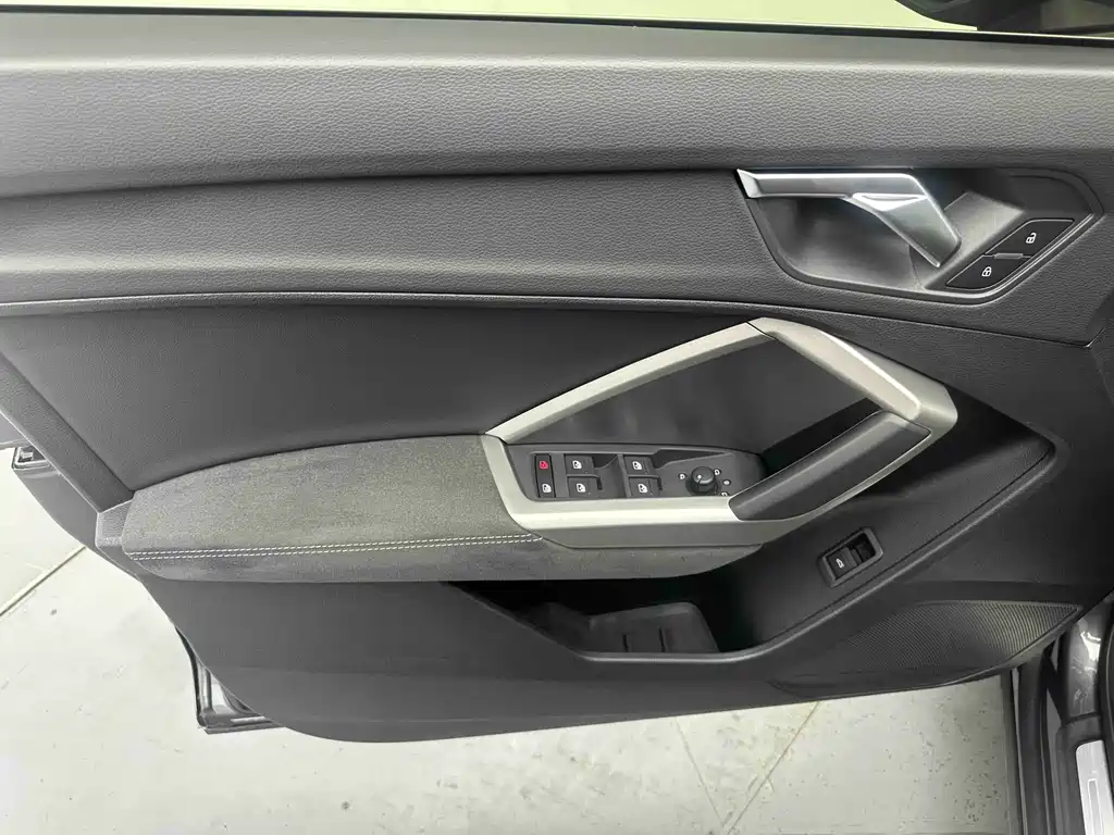 Audi Q3 2022 — фото 10
