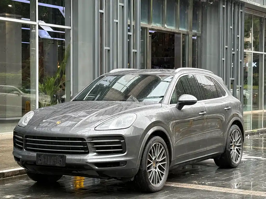 Porsche Cayenne 2022