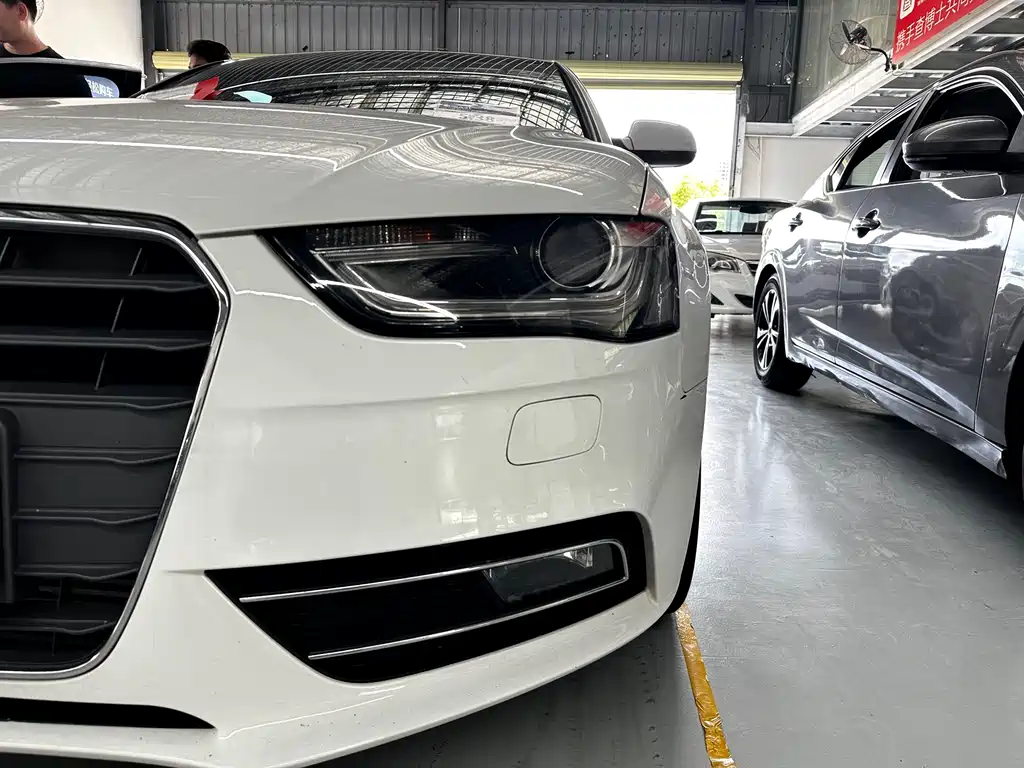 Audi A4L 2016