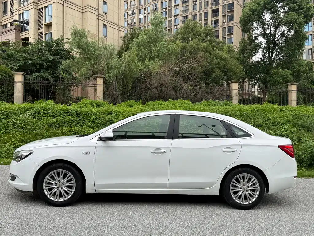 Buick Excelle 2016