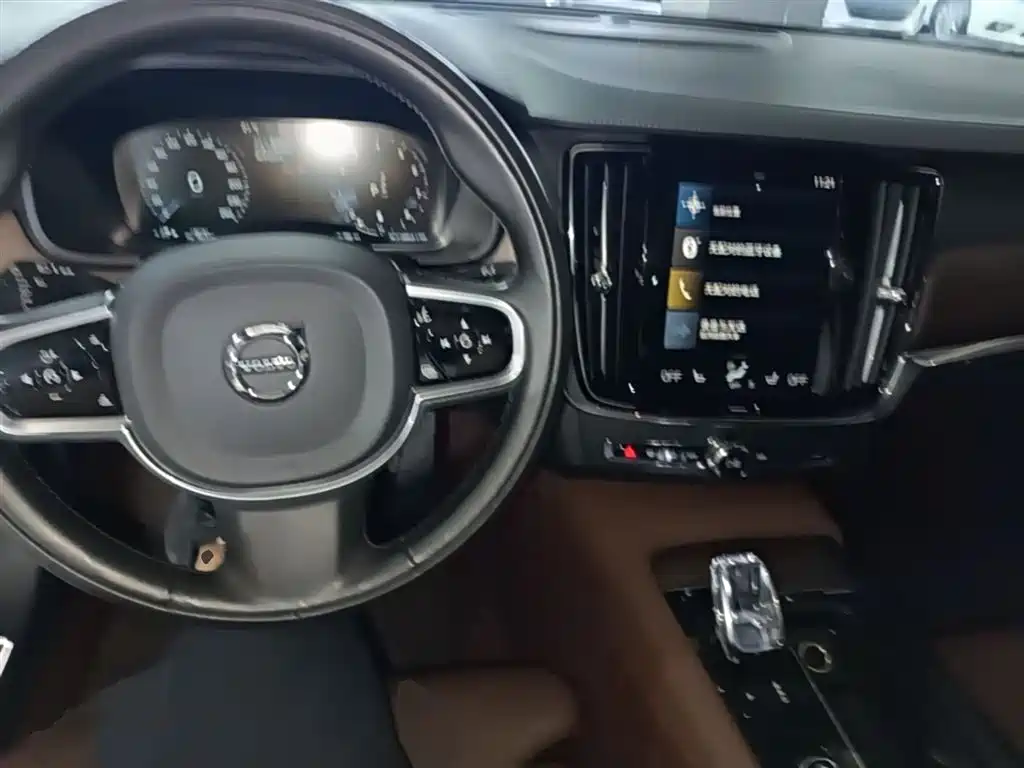 Volvo S90 2021 — фото 10