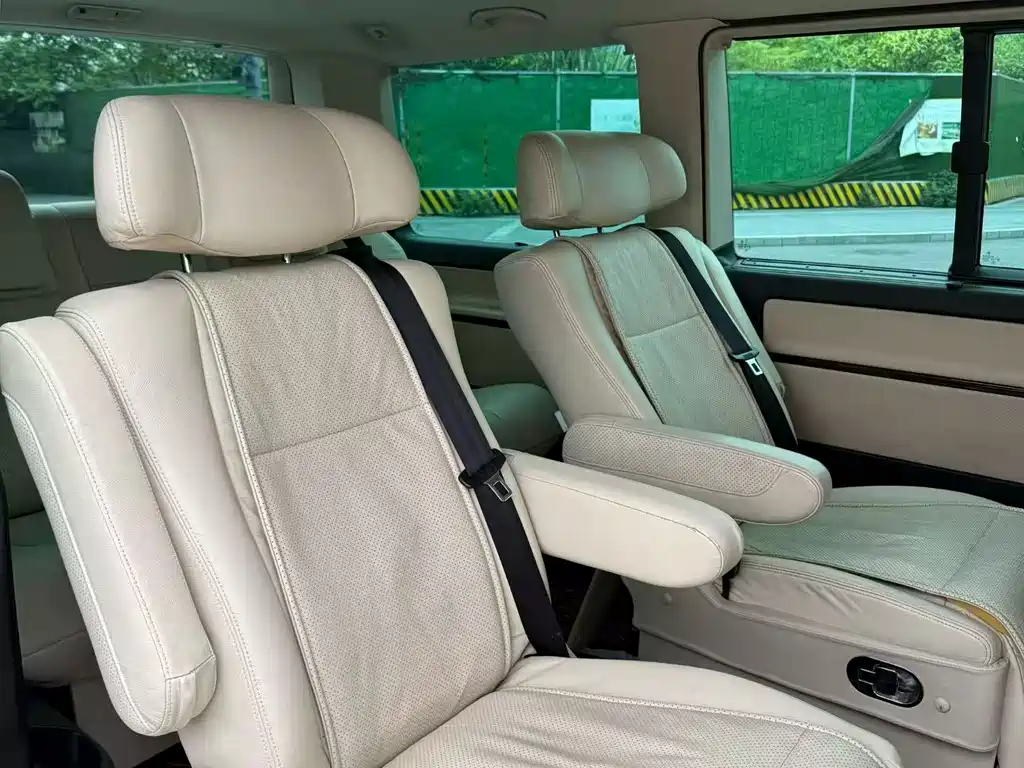 Volkswagen Multivan 2013