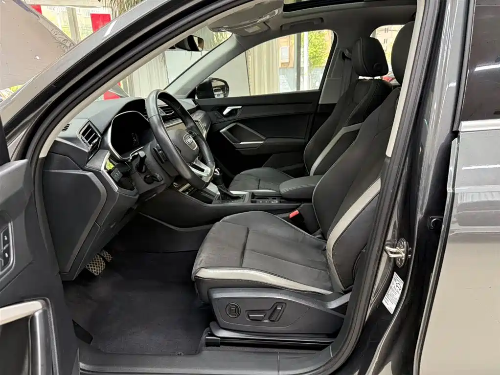 Audi Q3 2023 — фото 16