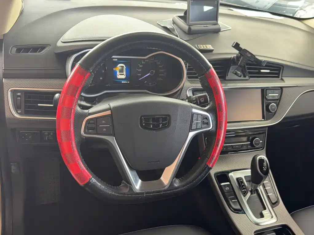 Geely Emgrand GS 2017 — фото 13