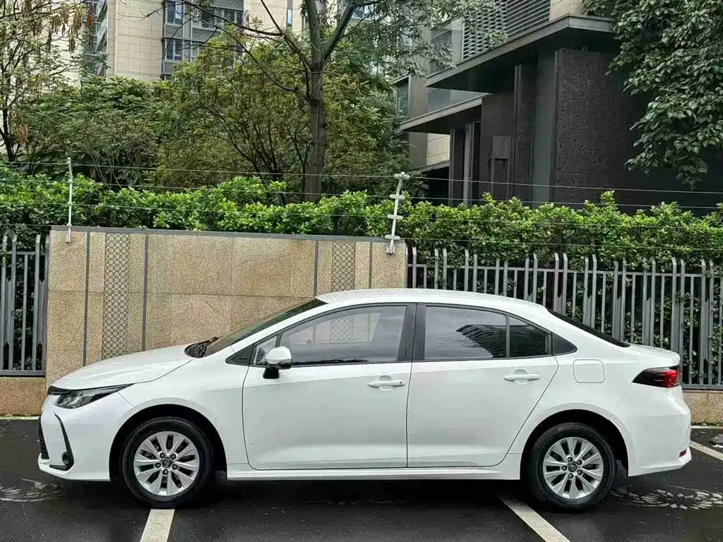 Toyota Corolla 2020 — фото 2