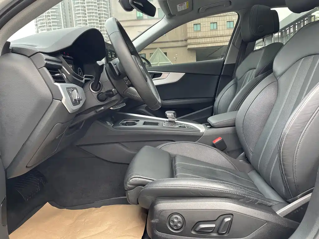 Audi A4L 2021