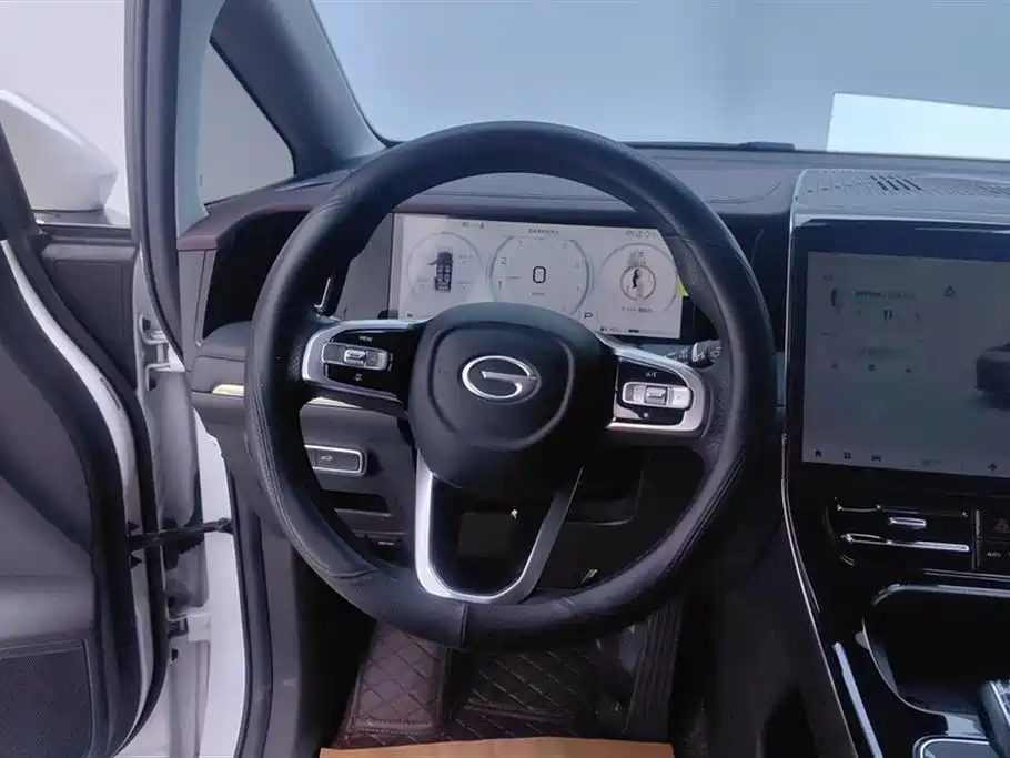 GAC Motor Trumpchi M8 2023 — фото 15