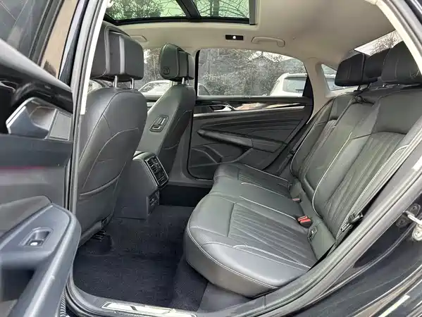 Volkswagen Passat 2023