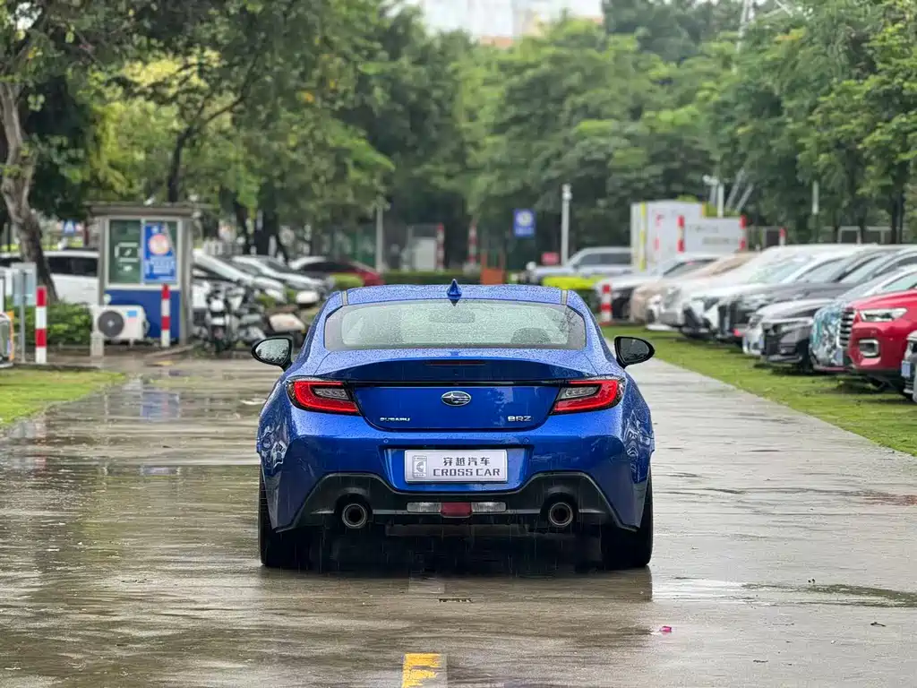 Subaru BRZ 2023 — фото 4