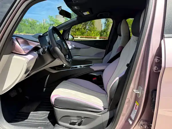 BYD Dolphin 2023