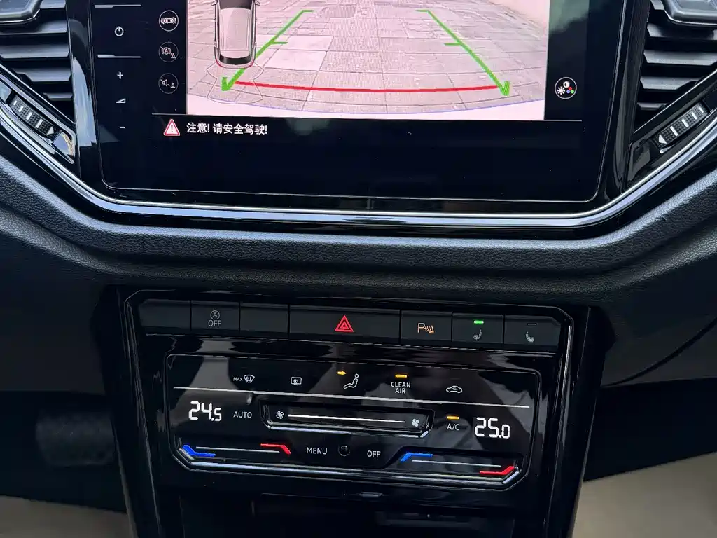 Volkswagen T-Roc 2022 — фото 13