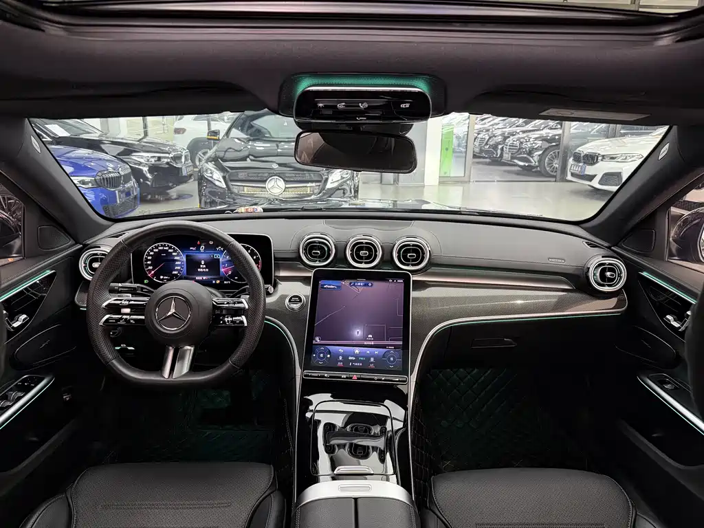 Mercedes-Benz C-Class 2023 — фото 4