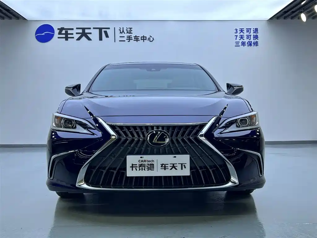 Lexus ES 2021