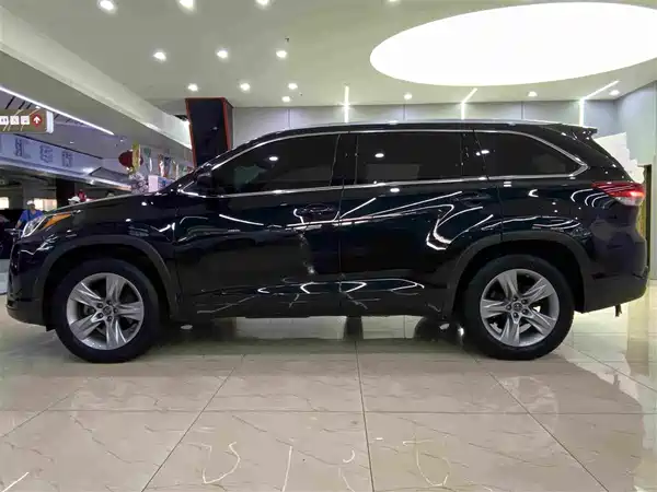 Toyota Highlander 2022