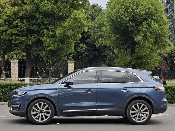 Lincoln Nautilus 2019
