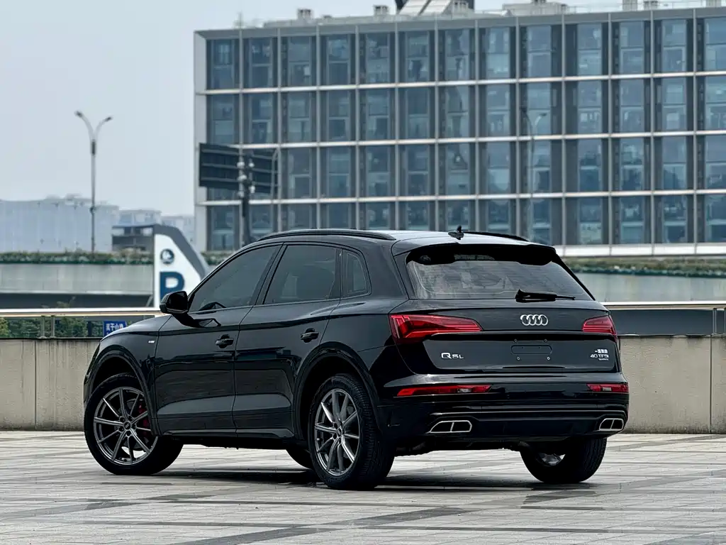 Audi Q5L 2023