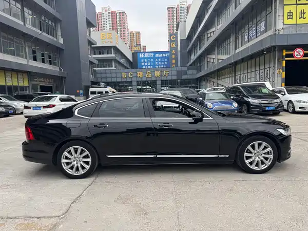 Volvo S90 2020