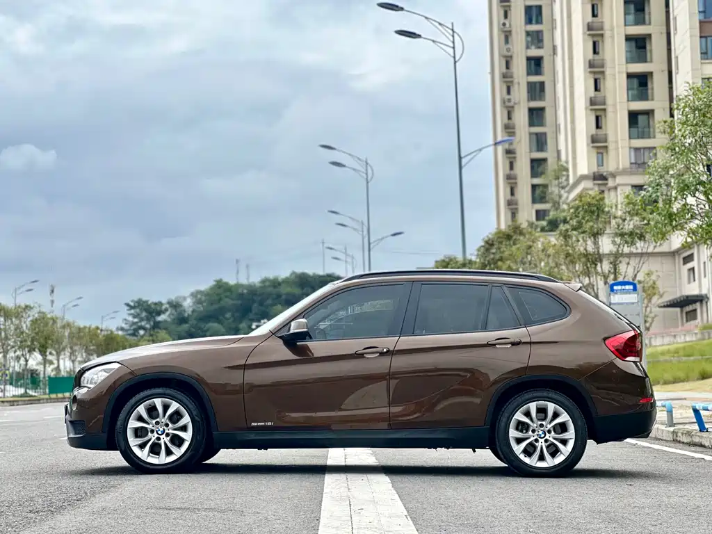 BMW X1 2014 — фото 8