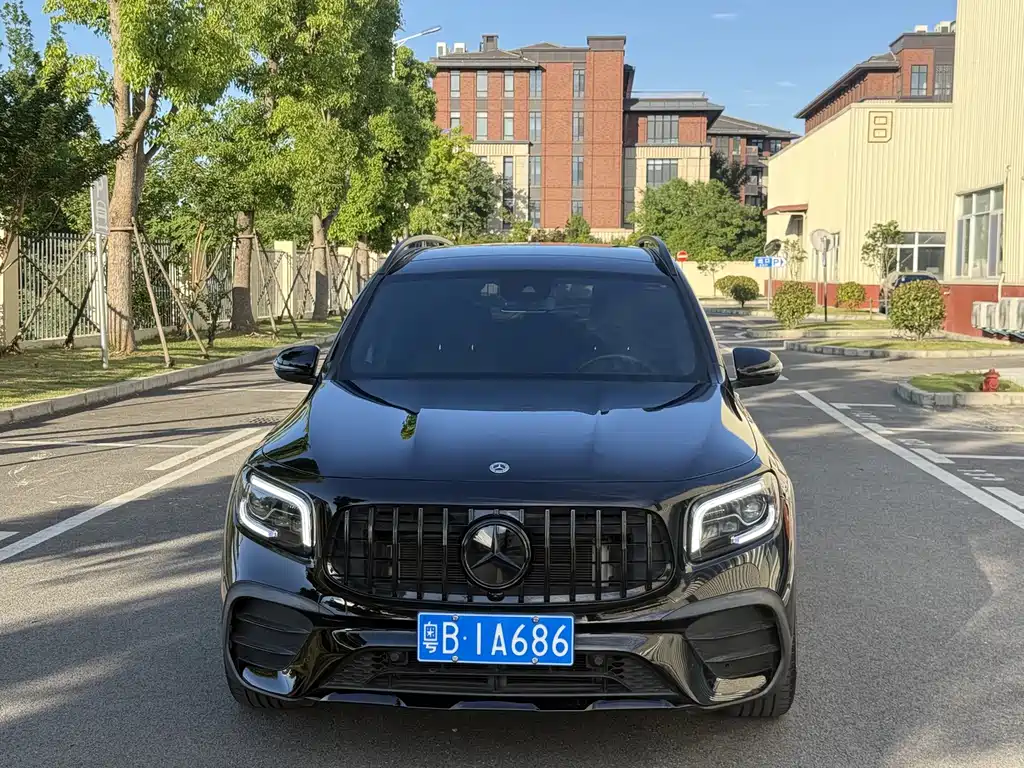 Mercedes-Benz GLB AMG 2022 — фото 2