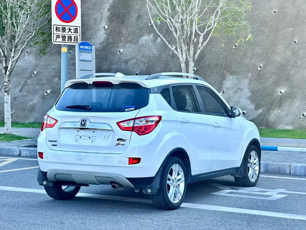 Changan CS35 2017 — фото 4