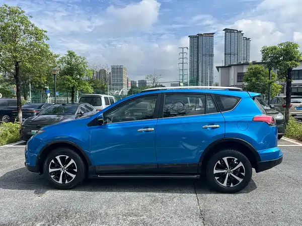 Toyota RAV4 2017