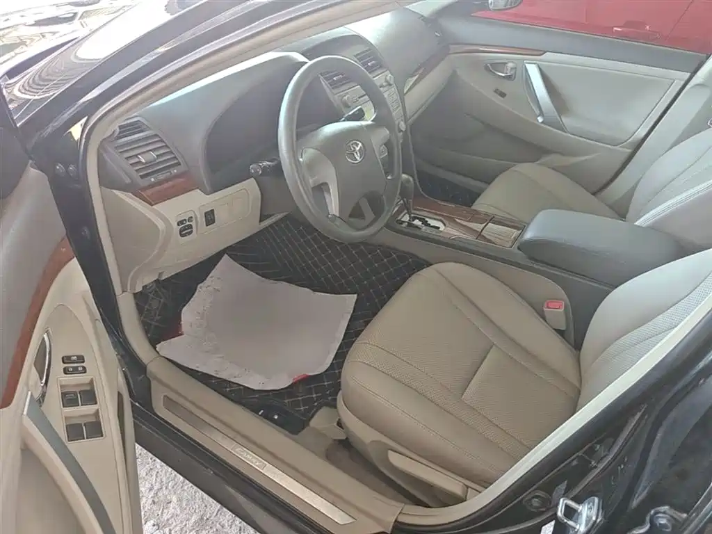 Toyota Camry 2015 — фото 16