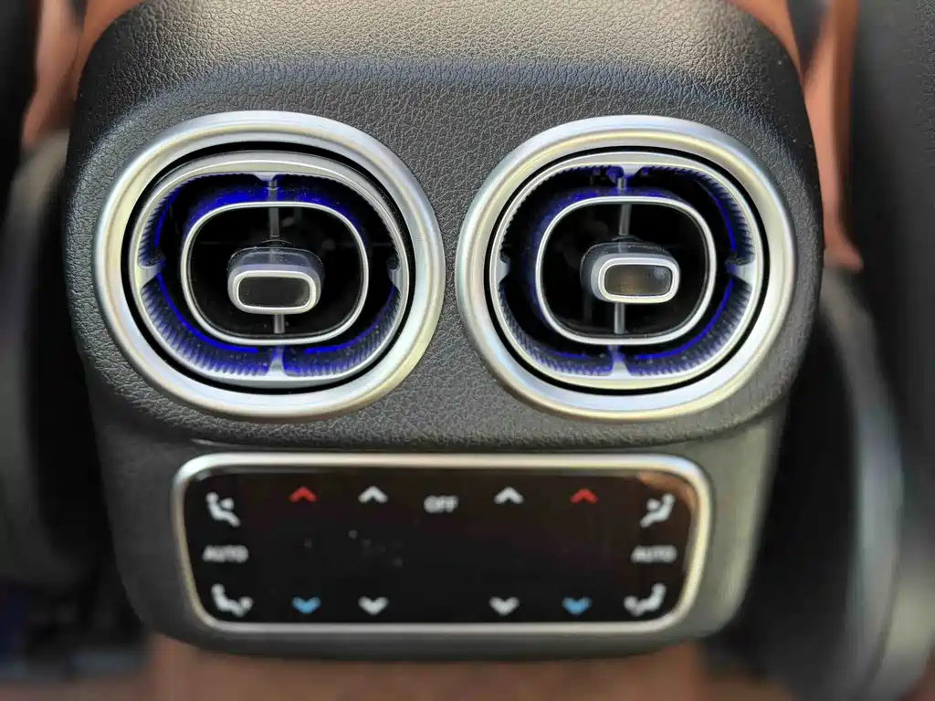 Mercedes-Benz GLC 2025 — фото 18