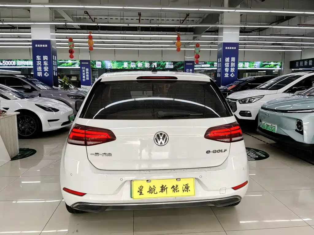 Volkswagen Golf Pure Electric 2020 — фото 7