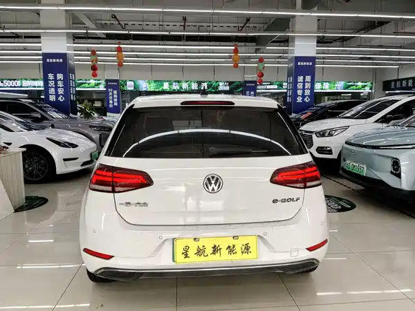 Volkswagen Golf Pure Electric 2020