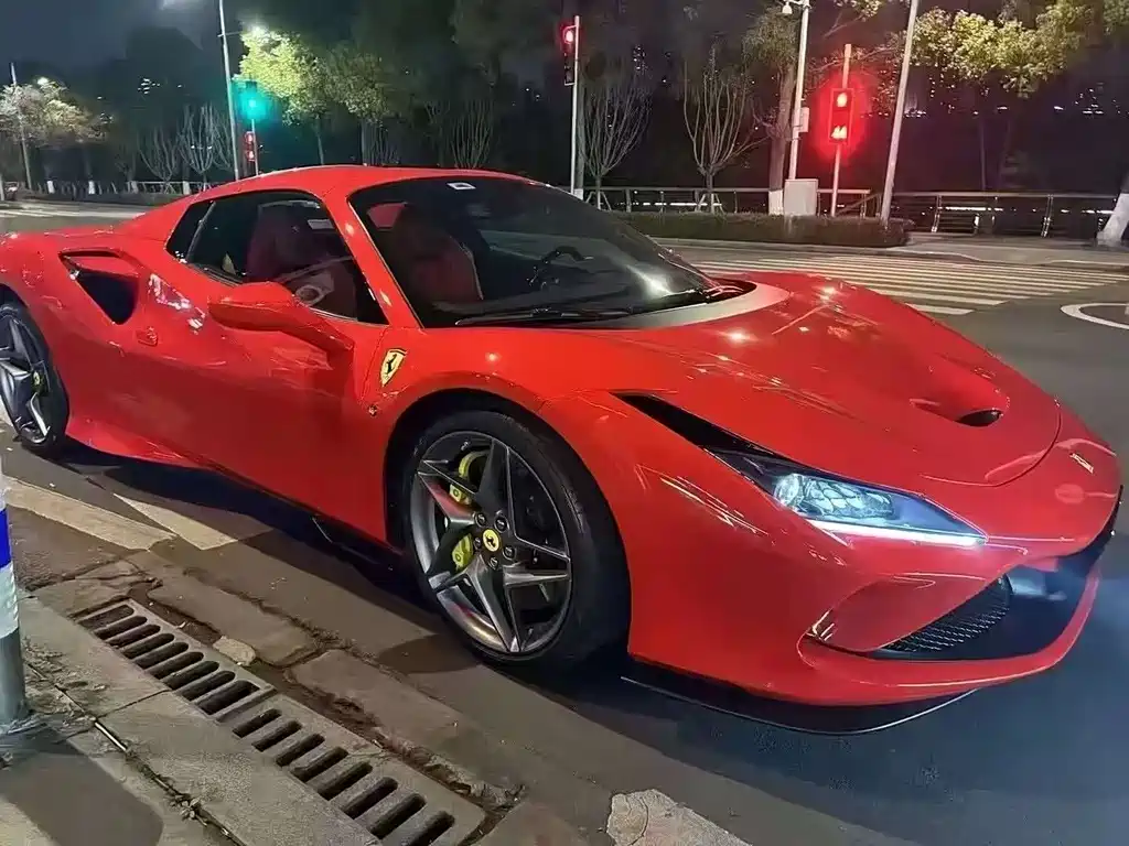 Ferrari F8 2023 — фото 2