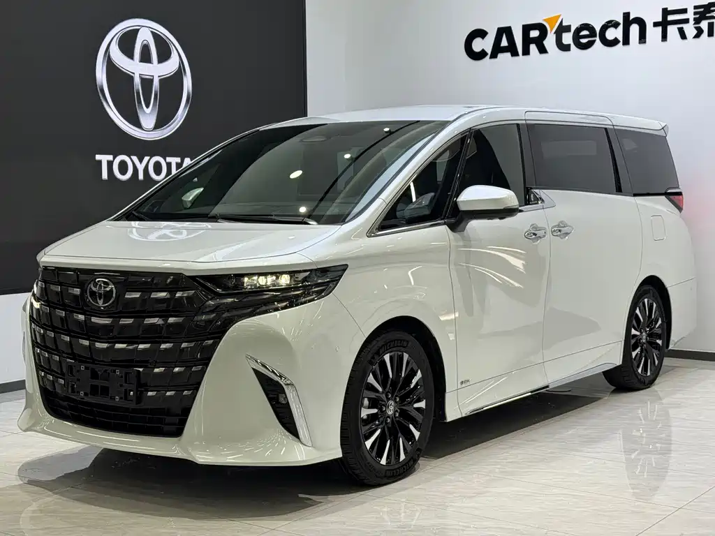 Toyota Alphard 2026 — фото 1