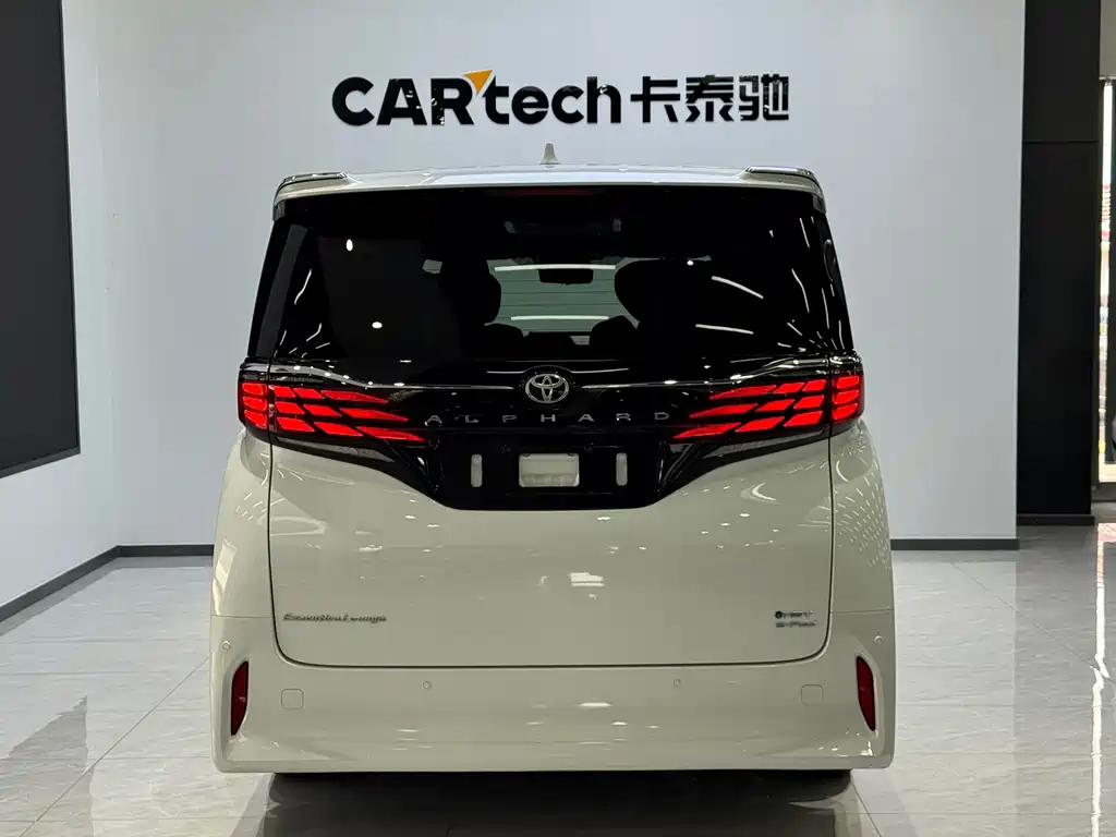 Toyota Alphard 2026 — фото 3