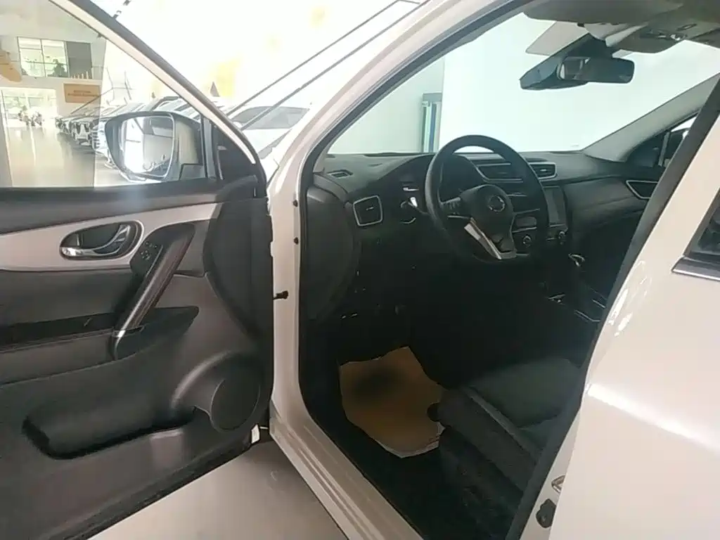 Nissan Qashqai 2021 — фото 12