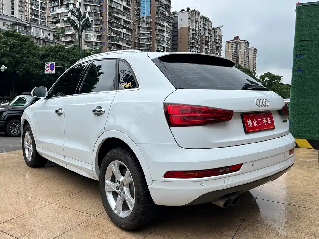 Audi Q3 2017 — фото 12