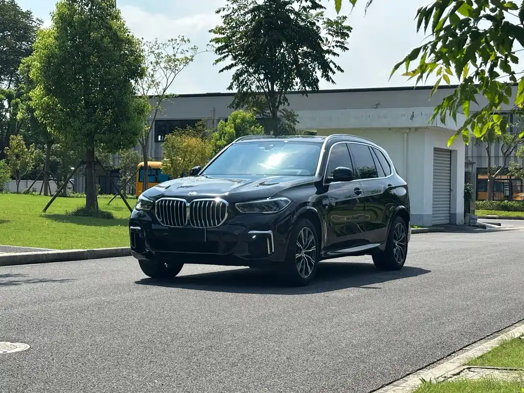 BMW X5 2023 — фото 1