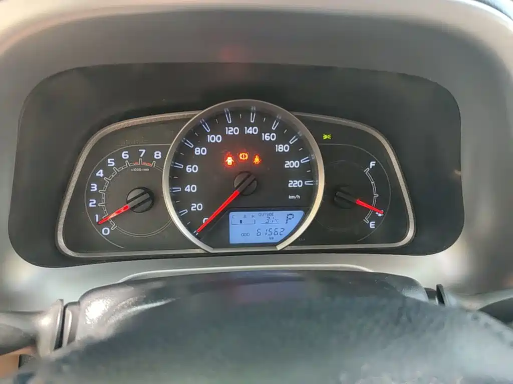 Toyota RAV4 2017 — фото 12