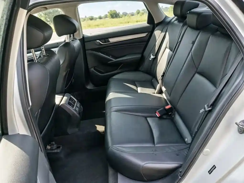 Honda Accord 2022 — фото 17