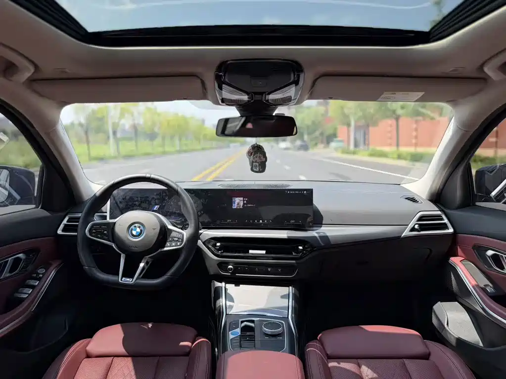 BMW i3 2025 — фото 6